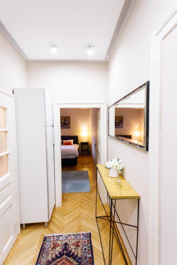 ベオグラードFamily Apartアパートメント エクステリア 写真